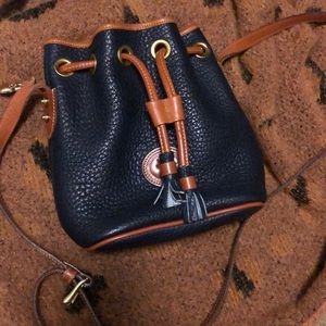 Dooney & Bourke purse